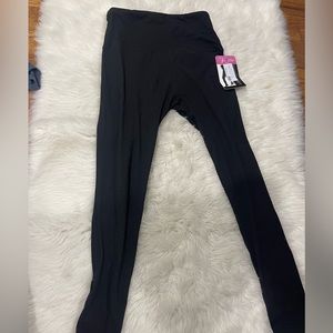 brand new with tags very soft black leggings one size woman’s